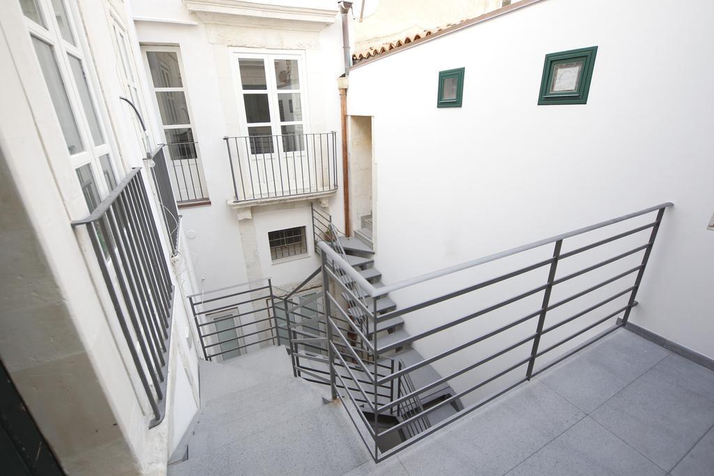 Ortigia Camere Con Vista Da Giulio B&B Syrakusa Exteriör bild