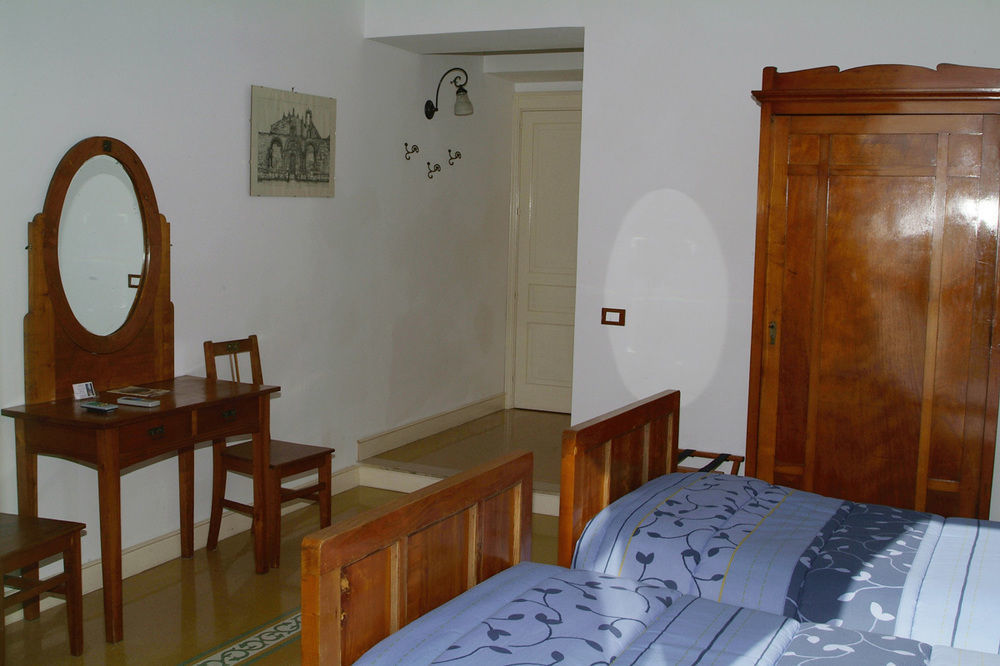 Ortigia Camere Con Vista Da Giulio B&B Syrakusa Exteriör bild