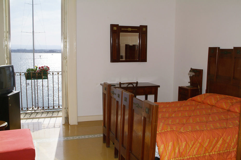 Ortigia Camere Con Vista Da Giulio B&B Syrakusa Exteriör bild