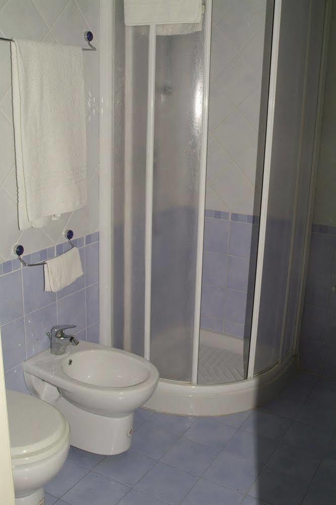 Ortigia Camere Con Vista Da Giulio B&B Syrakusa Exteriör bild
